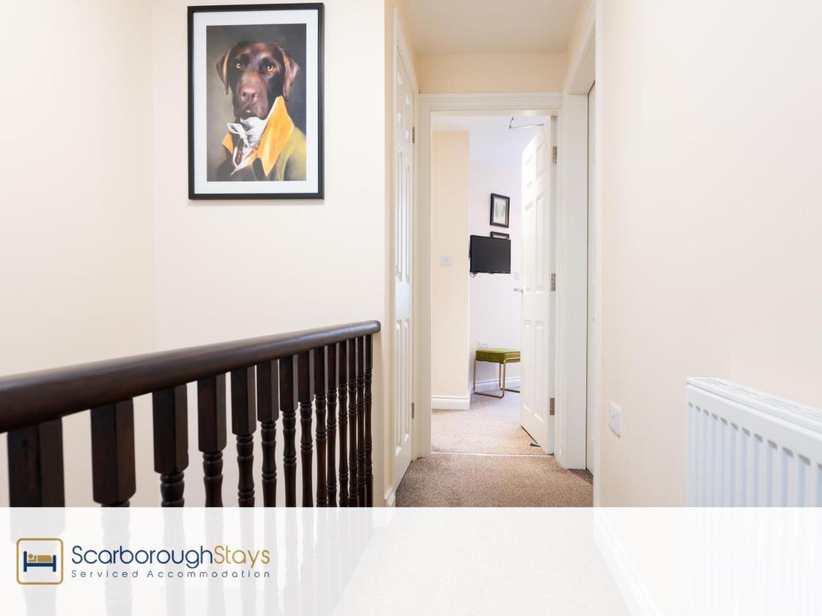 Scarborough Stays - Luxury Townhouse Ideal For Large Groups - Hot Tub Luaran gambar